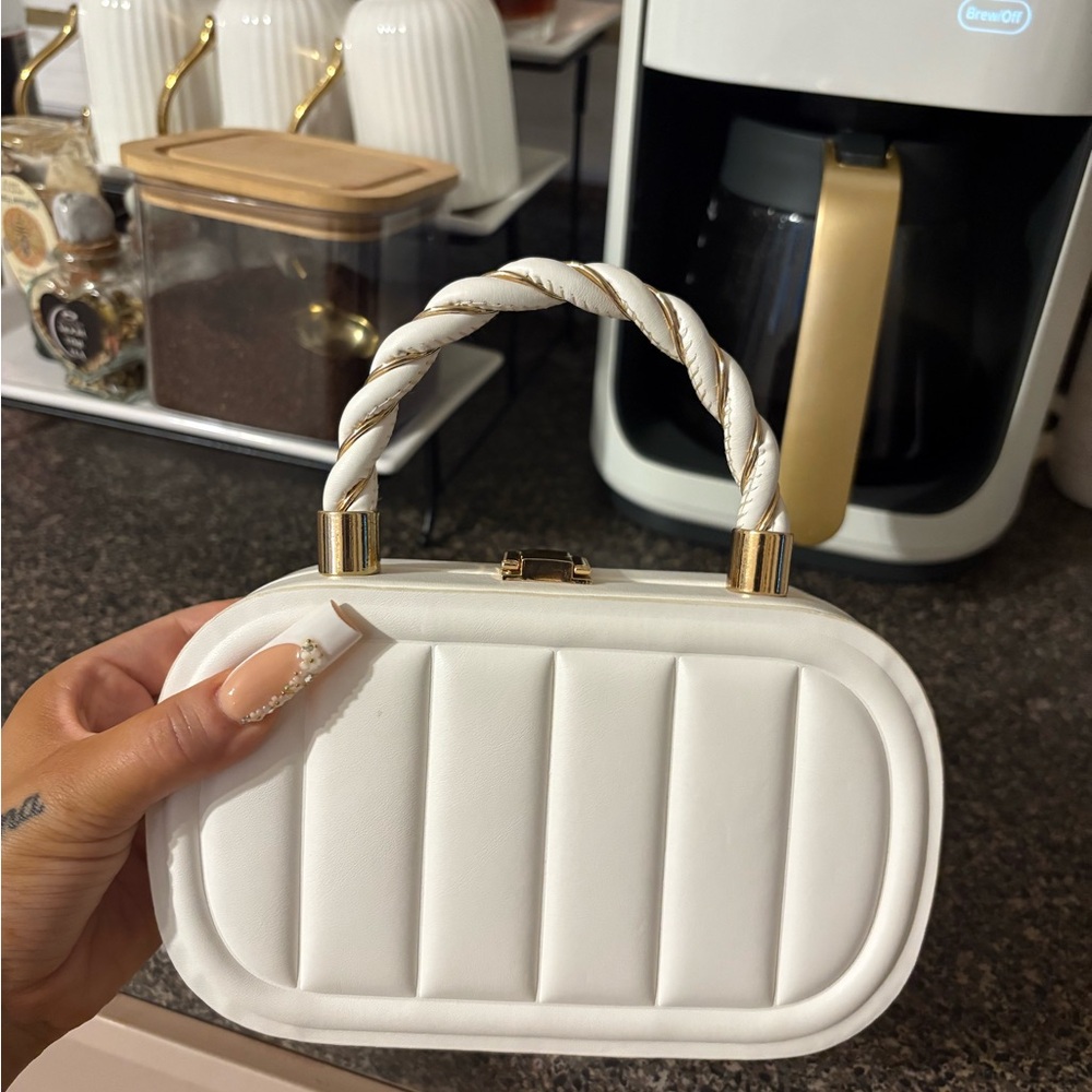 Elegant White & Hold Handbag